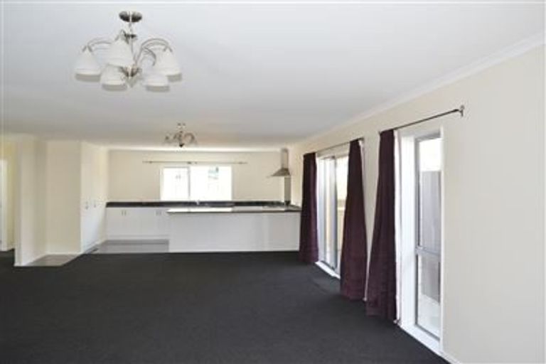 Photo of property in 33 Leighton Avenue, Waiwhetu, Lower Hutt, 5010