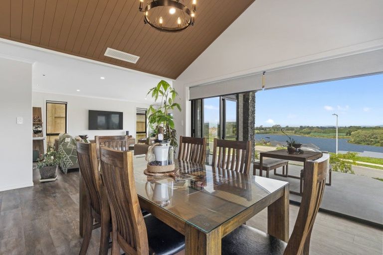 Photo of property in 11 Oyster Place, Omokoroa, 3114