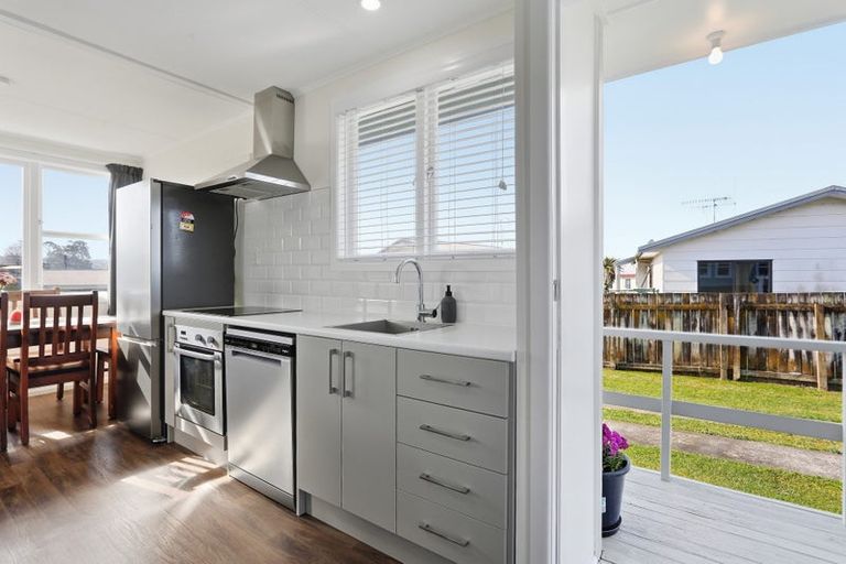 Photo of property in 9 Gray Avenue, Te Puke, 3119