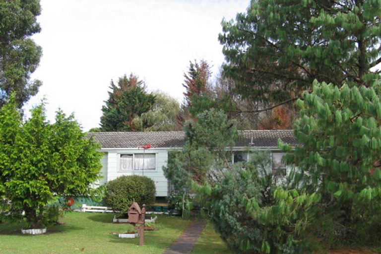 Photo of property in 3 Reinga Place, Massey, Auckland, 0614