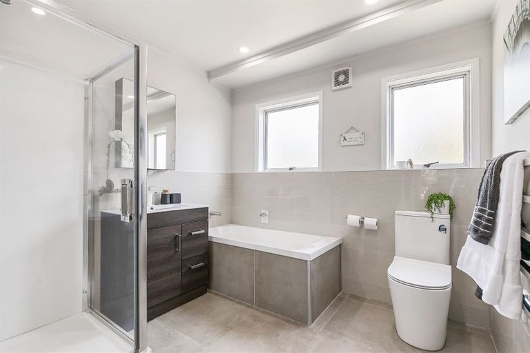 Photo of property in 52 Japonica Drive, Beach Haven, Auckland, 0626