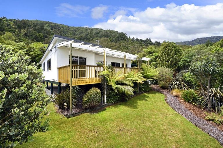 Photo of property in 18 Nikau Street, Duncan Bay, Tennyson Inlet, 7195