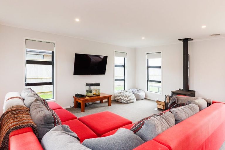 Photo of property in 197 Pacific Drive, Fitzherbert, Palmerston North, 4410