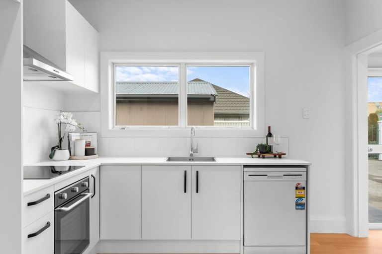 Photo of property in 87 Halswell Road, Hillmorton, Christchurch, 8025