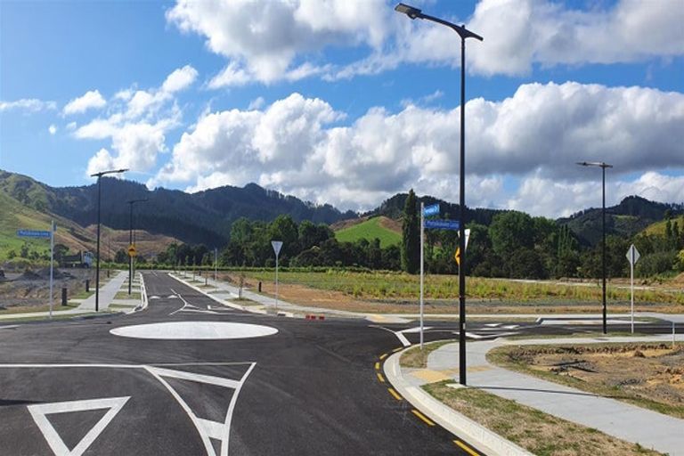 Photo of property in 33 Ferndale Drive, Kawakawa Bay, 2585