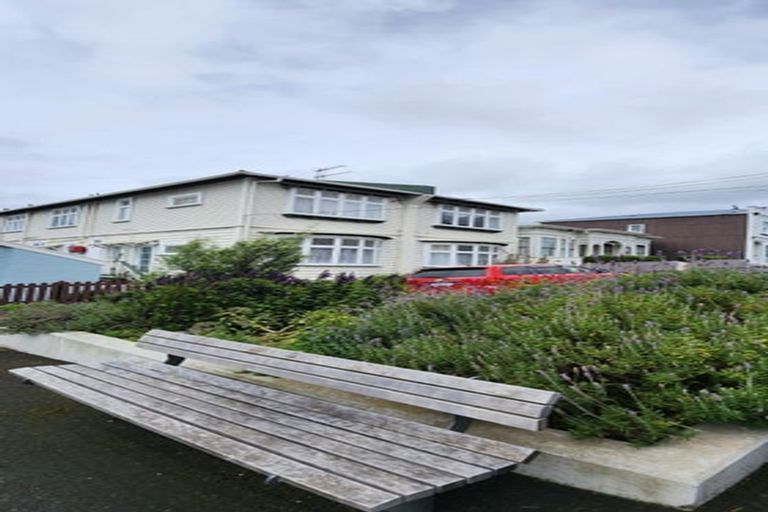 Photo of property in 4/9-9a Howard Street, Mount Cook, Wellington, 6021