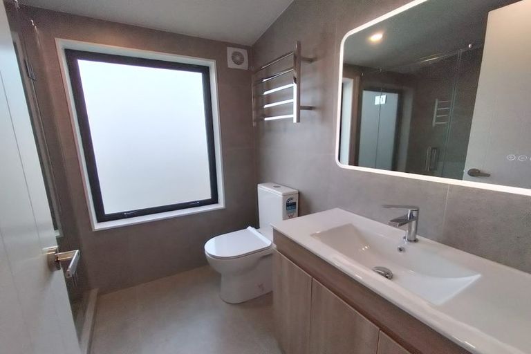 Photo of property in 36d Marendellas Drive, Bucklands Beach, Auckland, 2014
