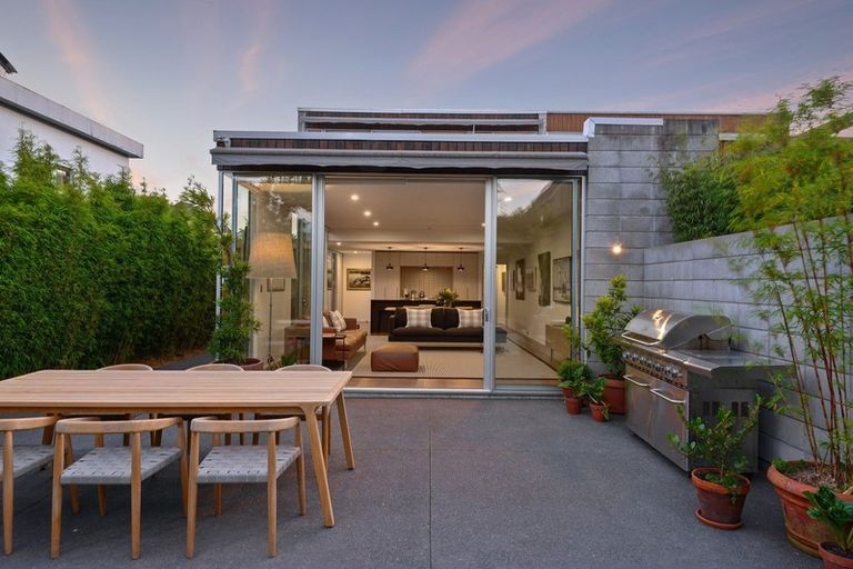 Photo of property in 21 Beveridge Street, Christchurch Central, Christchurch, 8013