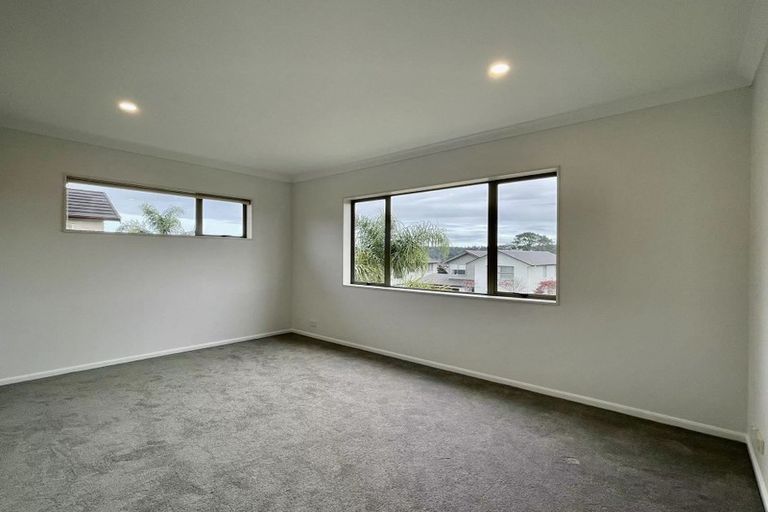 Photo of property in 6 Oak Bark Drive, Schnapper Rock, Auckland, 0632