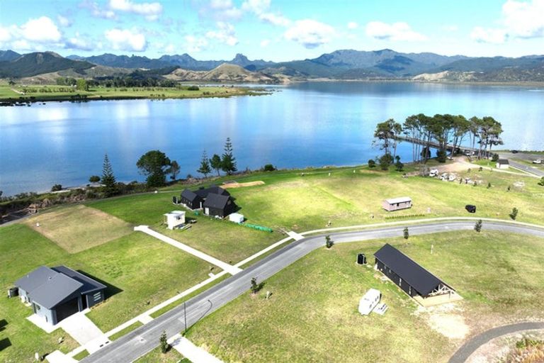 Photo of property in 26 Taniwha Place, Matarangi, 3592