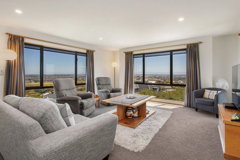 Photo of property in 2 Blencathra Place, Westmorland, Christchurch, 8025