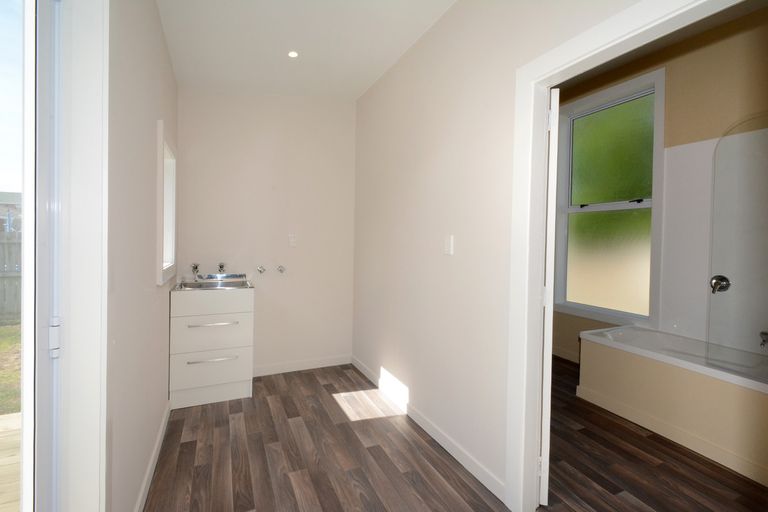 Photo of property in 17 Wesley Street, South Dunedin, Dunedin, 9012