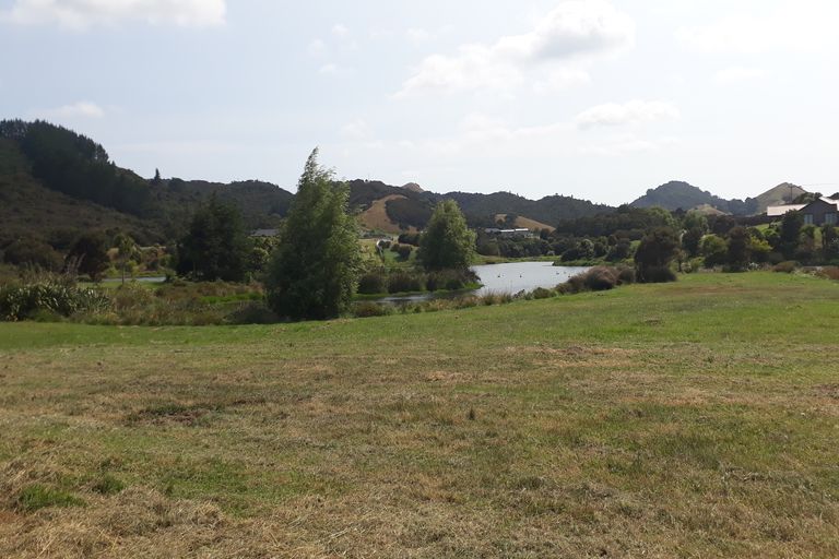 Photo of property in 44 Robert Hastie Drive, Mangawhai, 0573