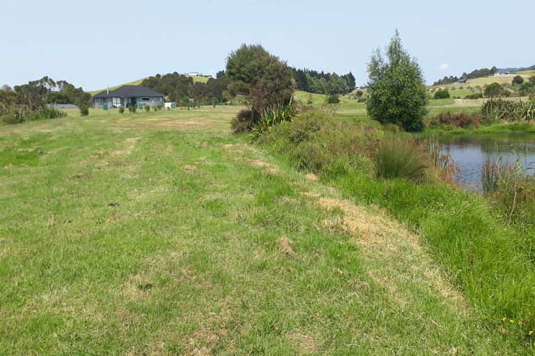Photo of property in 44 Robert Hastie Drive, Mangawhai, 0573
