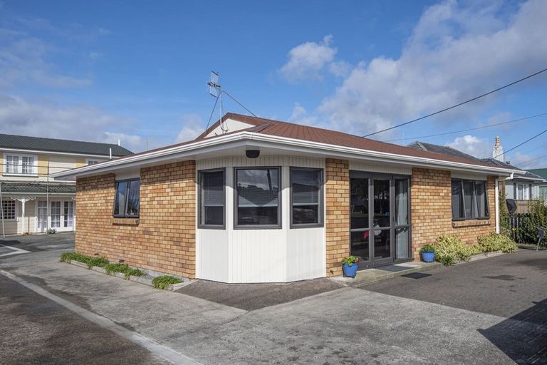 Photo of property in 1-2/8a Lilian Street, Te Kamo, Whangarei, 0112