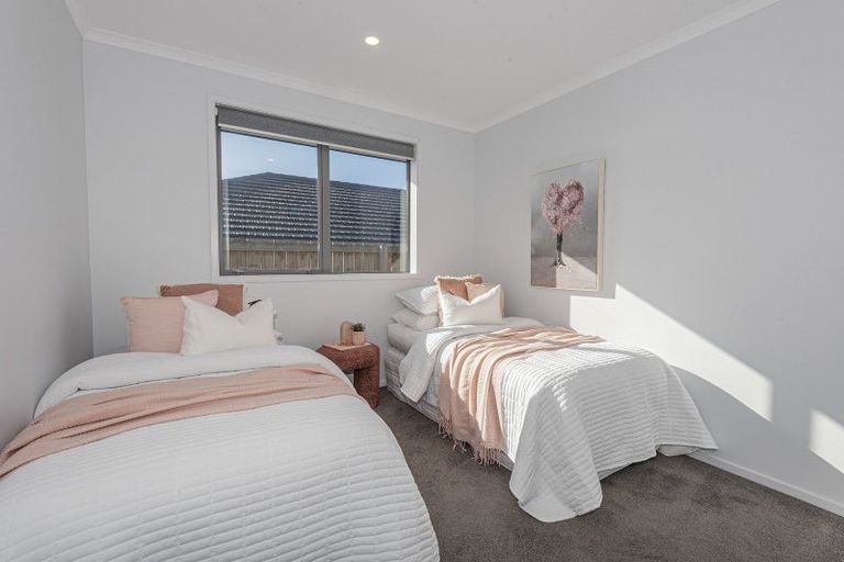 Photo of property in 18 Maui Place, Spotswood, New Plymouth, 4310