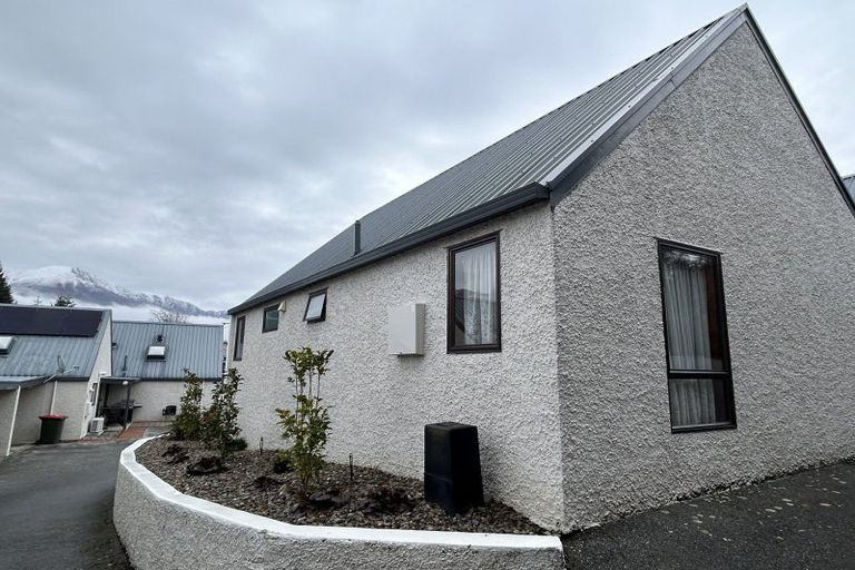 Photo of property in 3/33 Hedditch Street, Wanaka, 9305