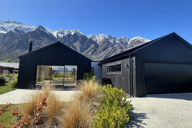 Photo of property in 25 Glenfiddich Road, Jacks Point, Queenstown, 9371