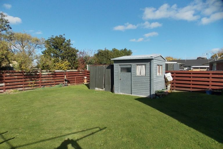 Photo of property in 122 Benmore Avenue, Cloverlea, Palmerston North, 4412