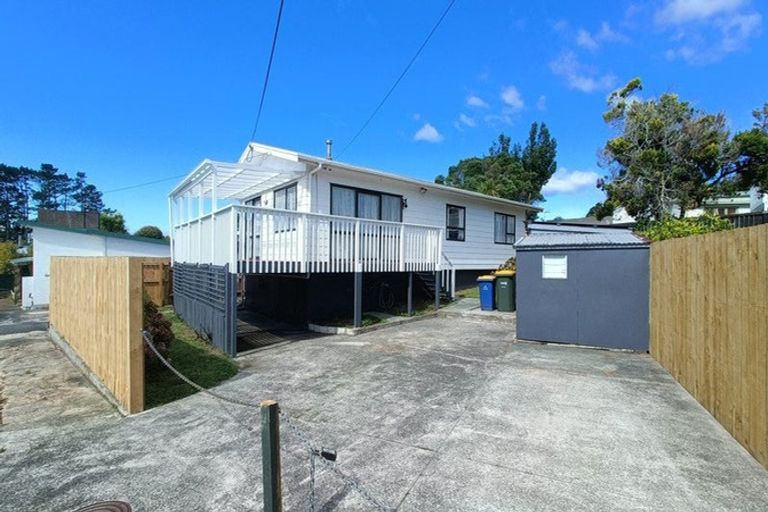 Photo of property in 1/40c West Coast Road, Glen Eden, Auckland, 0602