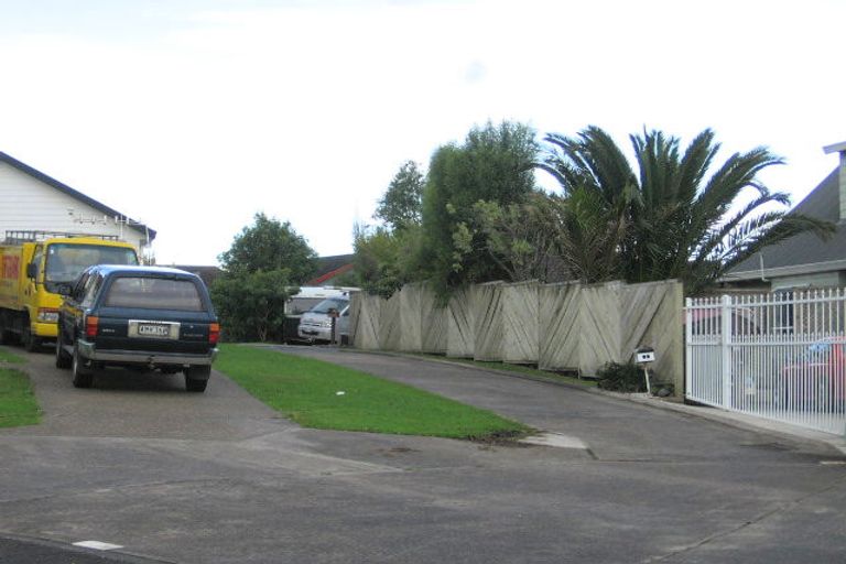 Photo of property in 12 Seaglen Place, Botany Downs, Auckland, 2010