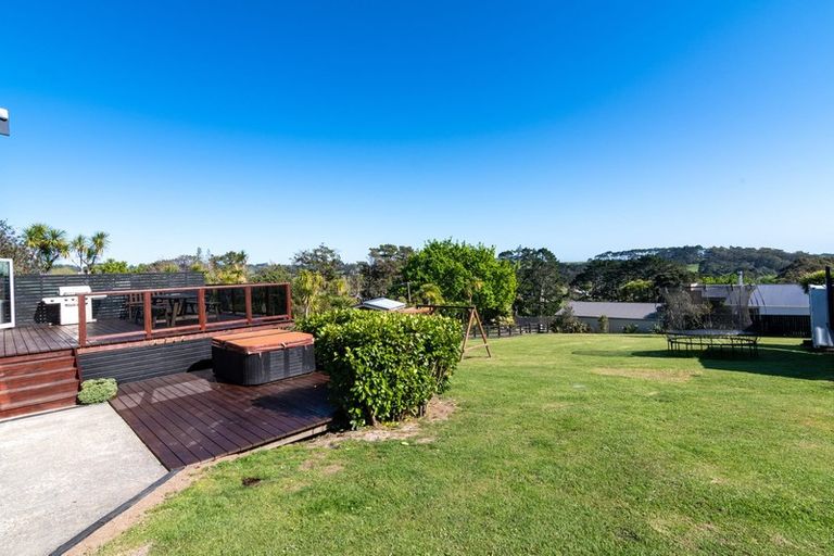 Photo of property in 31 Mcentee Road, Waitakere, Auckland, 0816