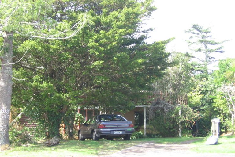 Photo of property in 11 Judith Place, Titirangi, Auckland, 0604