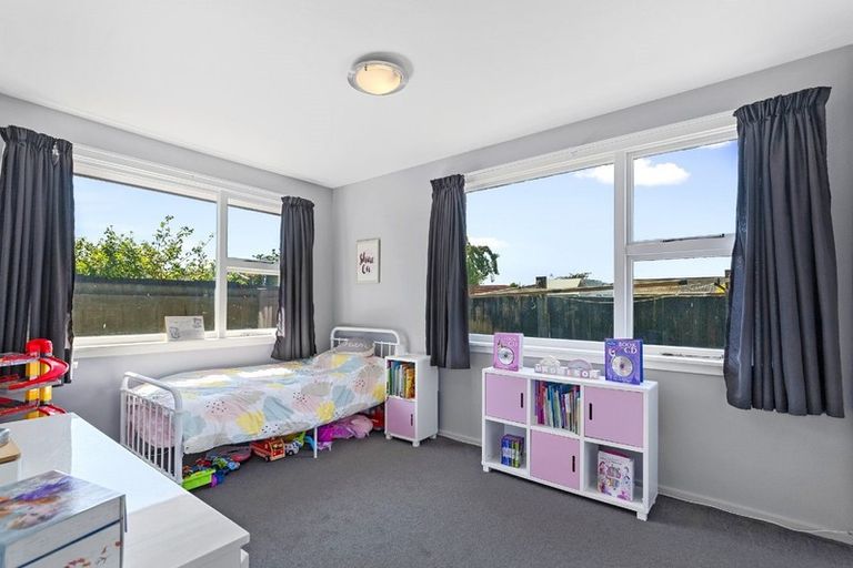 Photo of property in 6 Oakhampton Street, Hornby, Christchurch, 8042