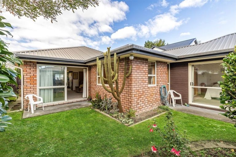 Photo of property in 299a Greers Road, Bishopdale, Christchurch, 8053