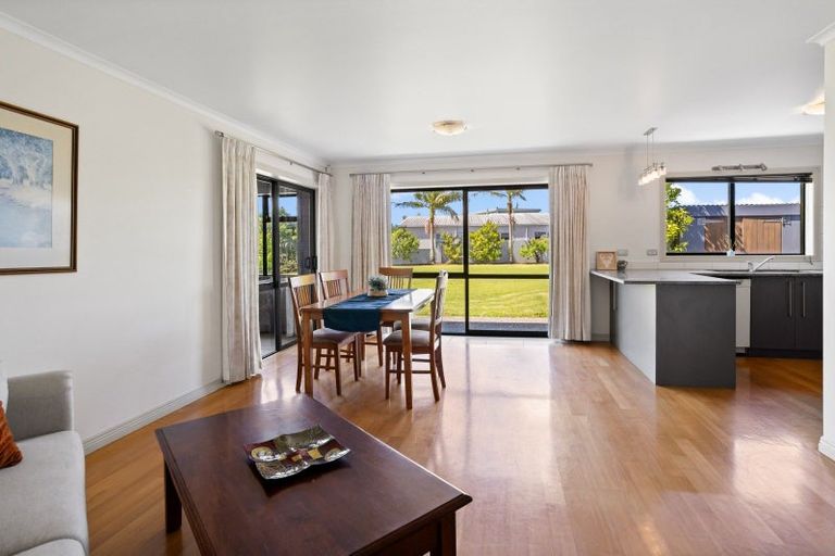 Photo of property in 12 Pelican Place, Whitianga, 3510