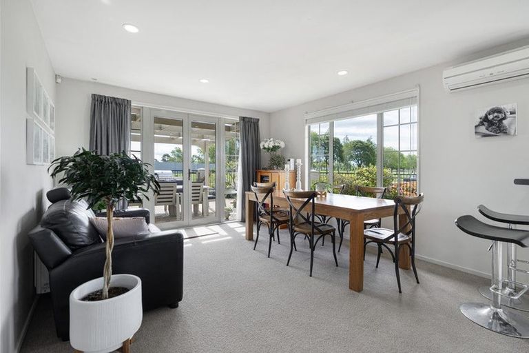 Photo of property in 30 Glasnevin Drive, Casebrook, Christchurch, 8051