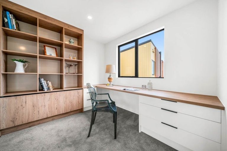 Photo of property in 21a Salamanca Road, Sunnynook, Auckland, 0620