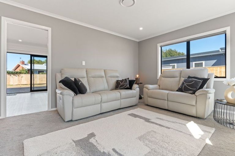 Photo of property in 21 Coralie Place, Lansdowne, Masterton, 5810