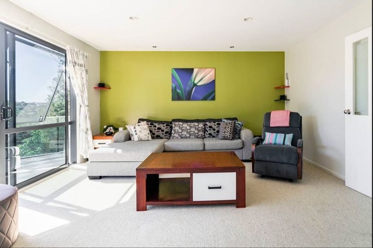 Photo of property in 118 Onetaunga Road, Chatswood, Auckland, 0626