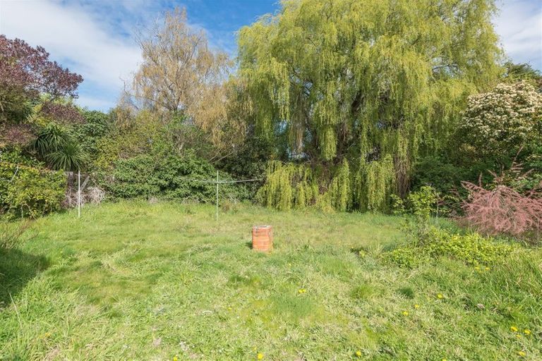 Photo of property in 35 Sevenoaks Drive, Bryndwr, Christchurch, 8053