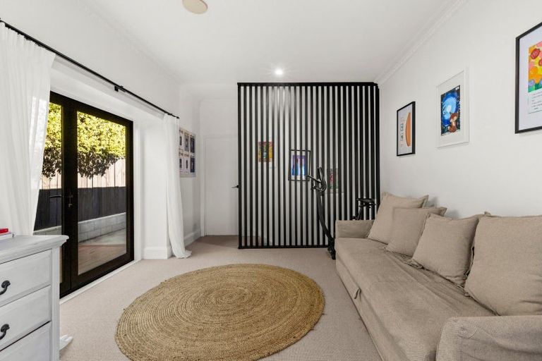 Photo of property in 73 James Cook Street, Havelock North, 4130