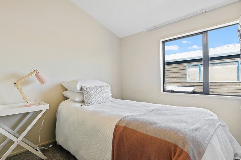 Photo of property in 2/66 Clare Road, St Albans, Christchurch, 8014