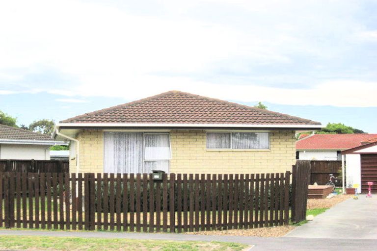 Photo of property in 105 Hay Street, Bromley, Christchurch, 8062