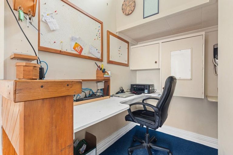 Photo of property in 10 North Street, Mokau, 4376