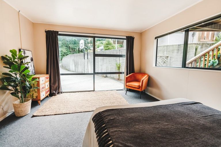 Photo of property in 235 Fernhill Road, Sunshine Bay, Queenstown, 9300