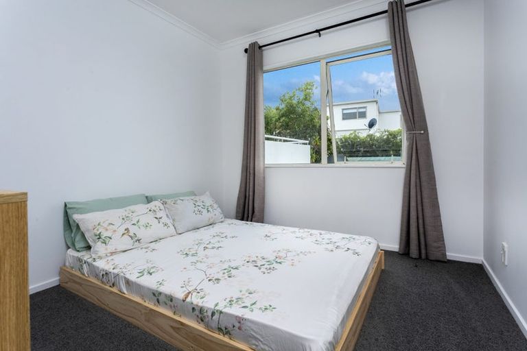 Photo of property in 8 Caversham Drive, Torbay, Auckland, 0630