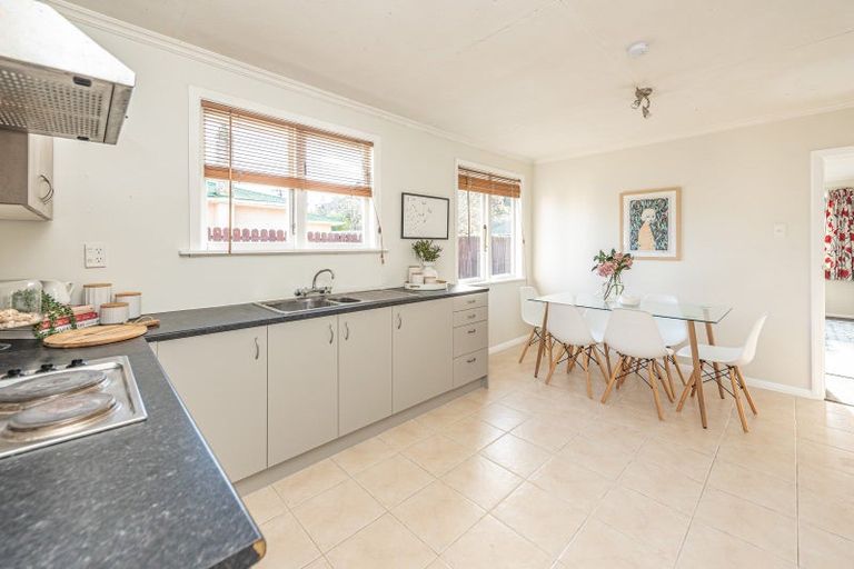 Photo of property in 27 Paterson Street, Aramoho, Whanganui, 4500