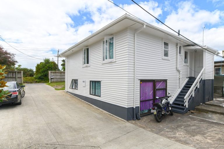 Photo of property in 54 Glen Road, Ranui, Auckland, 0612