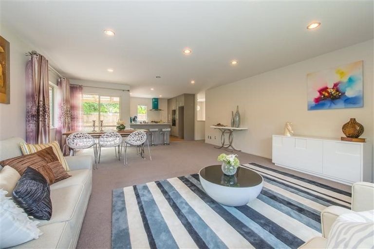 Photo of property in 4 Regatta Road, Torbay, Auckland, 0630