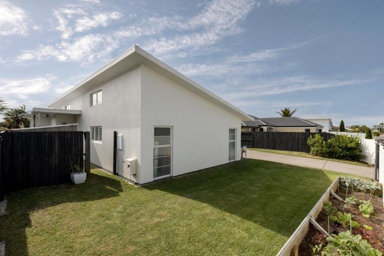 Photo of property in 29 Oriental Parade, Papamoa Beach, Papamoa, 3118