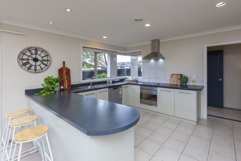 Photo of property in 9 Hulme Way, Raumati Beach, Paraparaumu, 5032