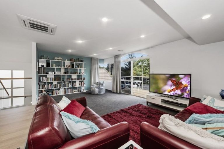 Photo of property in 70 Memorial Drive, Hamilton East, Hamilton, 3216