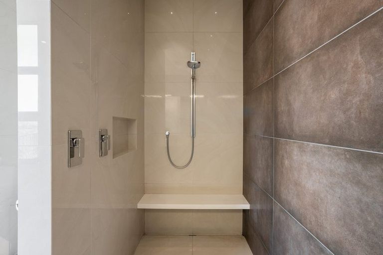 Photo of property in 16 Hayes View Lane, Lake Hayes, Queenstown, 9371