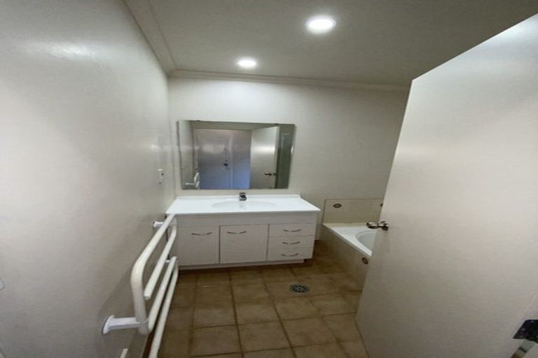 Photo of property in 40 Chapel Road, Flat Bush, Auckland, 2019