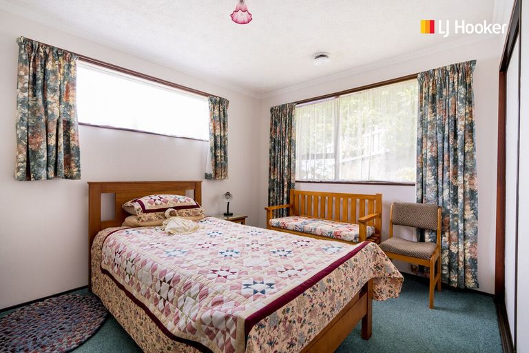 Photo of property in 71 Glenross Street, Glenross, Dunedin, 9011